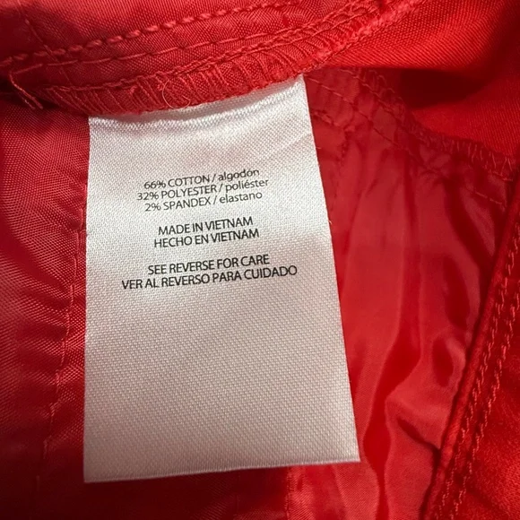 The Limited NWT Women's Tailored Shorts, Red, Size 4, 4.5" Inseam Summer - Picture 9 of 10